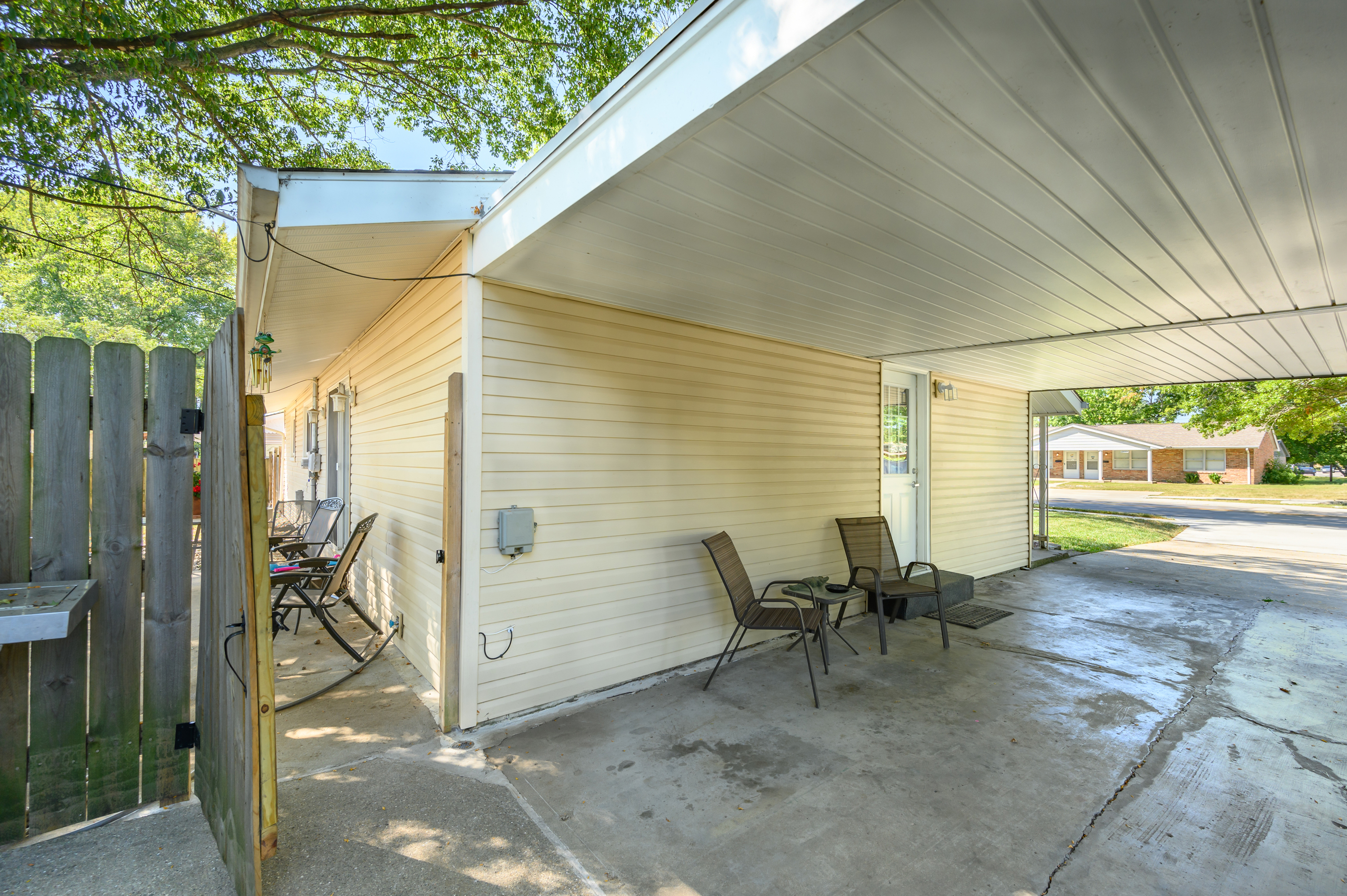 2831 Taylor Road Columbus, IN 47203 - Photo 2 of 30 Gallery Image 2