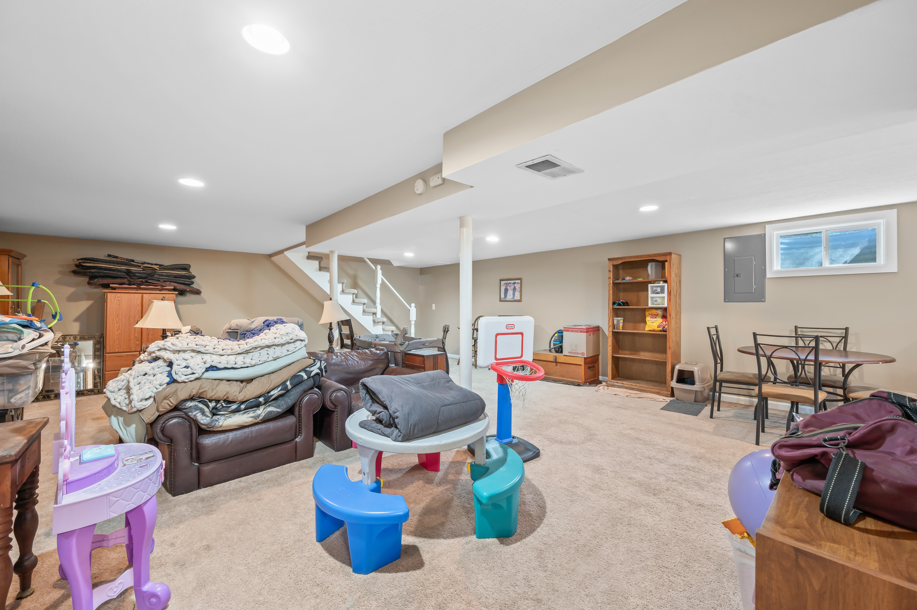 2831 Taylor Road Columbus, IN 47203 - Photo 26 of 30 Gallery Image 26