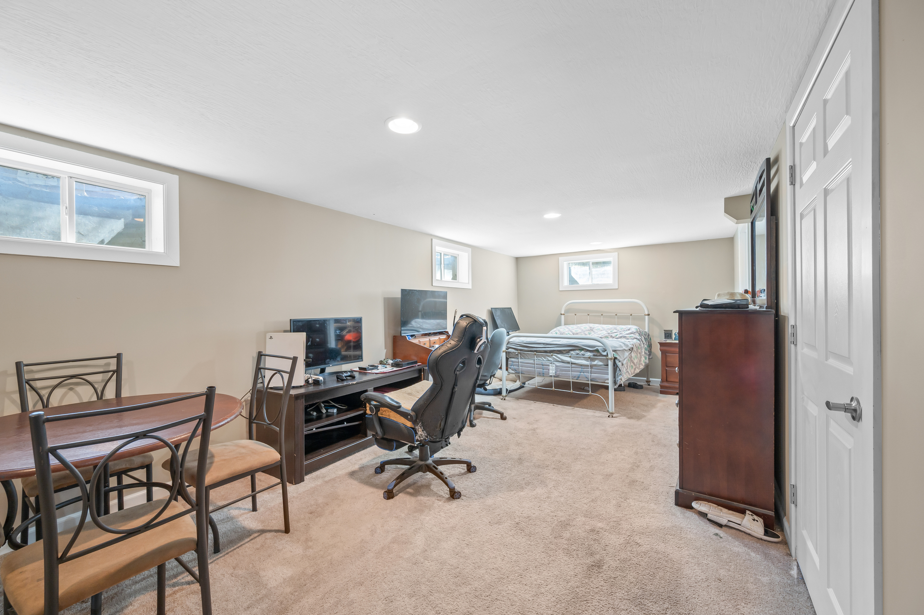 2831 Taylor Road Columbus, IN 47203 - Photo 27 of 30 Gallery Image 27