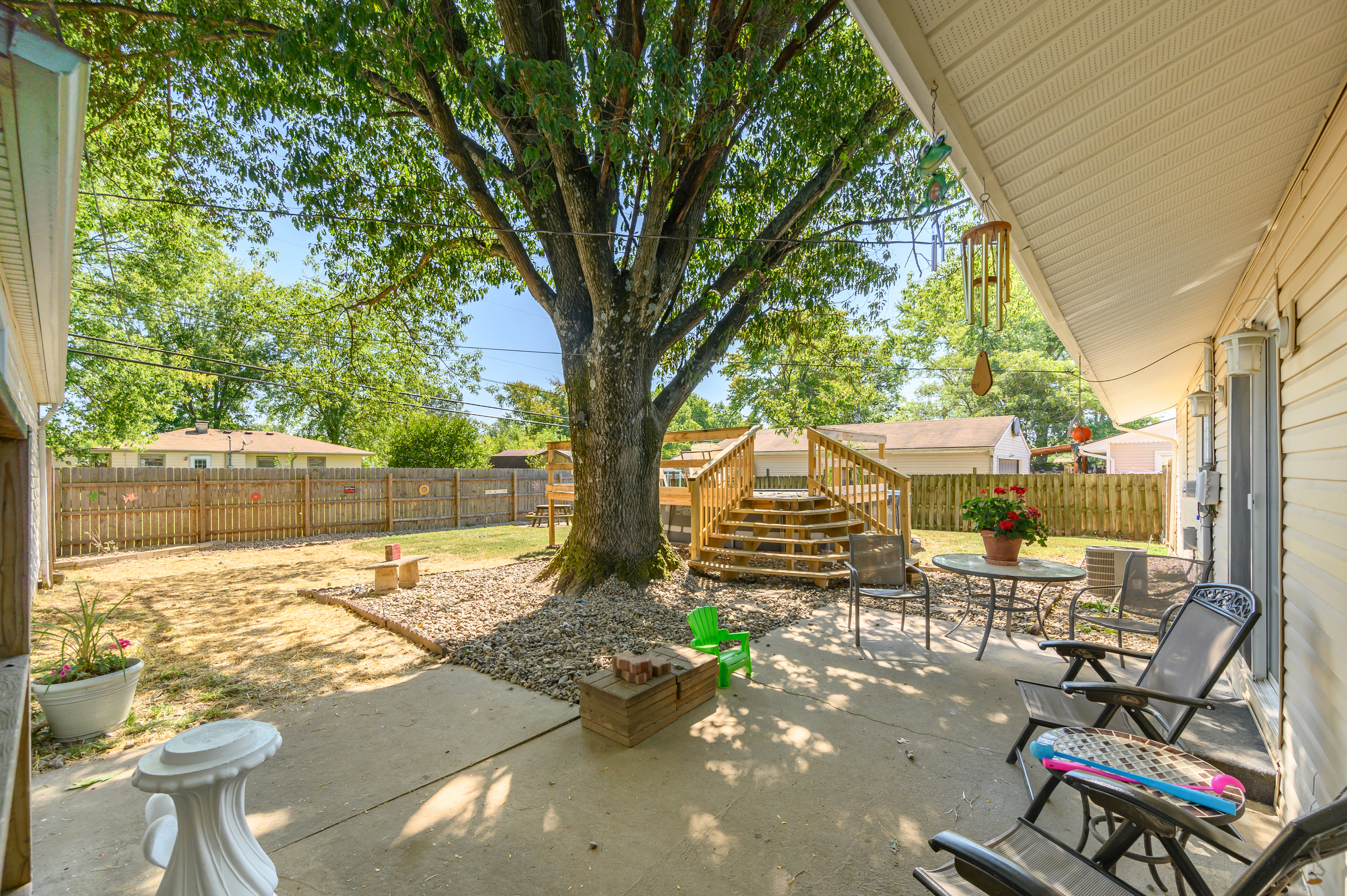 2831 Taylor Road Columbus, IN 47203 - Photo 3 of 30 Gallery Image 3