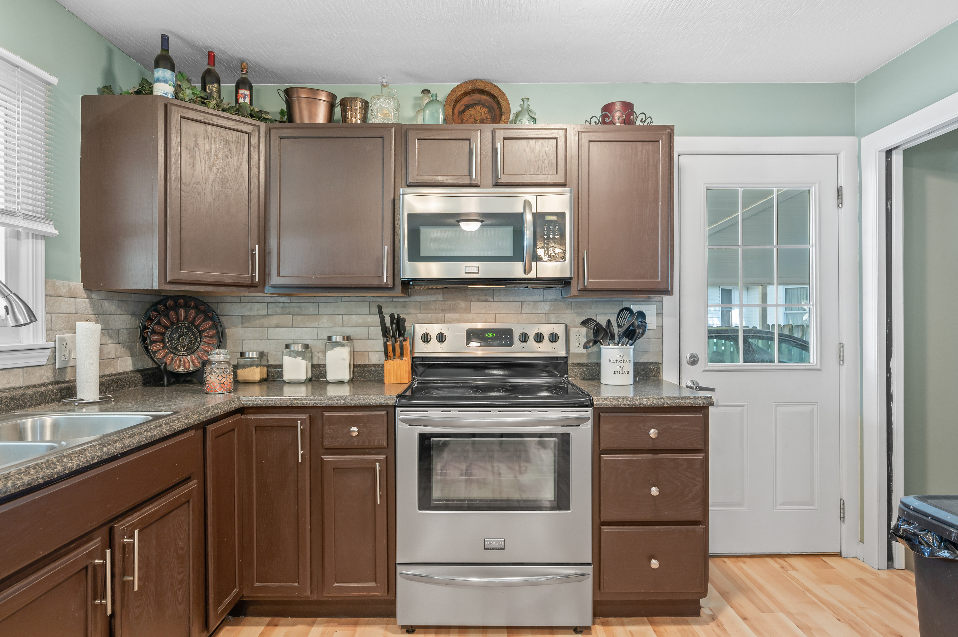 2831 Taylor Road Columbus, IN 47203 - Photo 7 of 30 Gallery Image 7