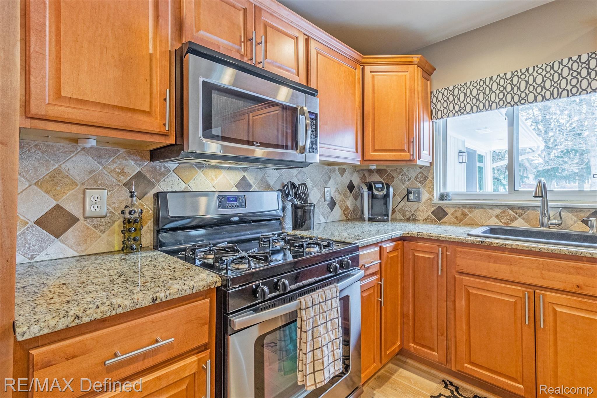 366 Wimpole Drive Rochester, MI 48309 - Photo 18 of 46 366 Whimpole-16.jpg