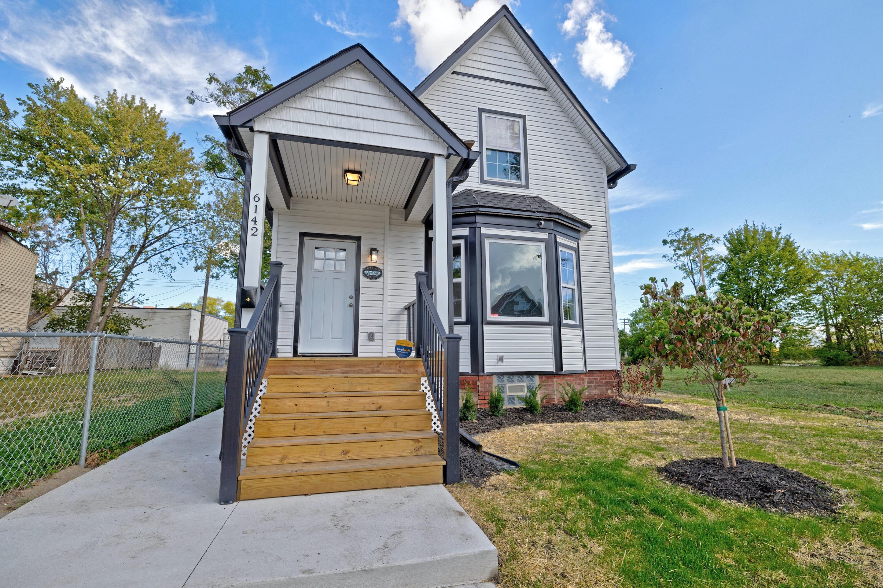 6142 Commonwealth Street Detroit, MI 48208 - Photo 4 of 48 3) Front