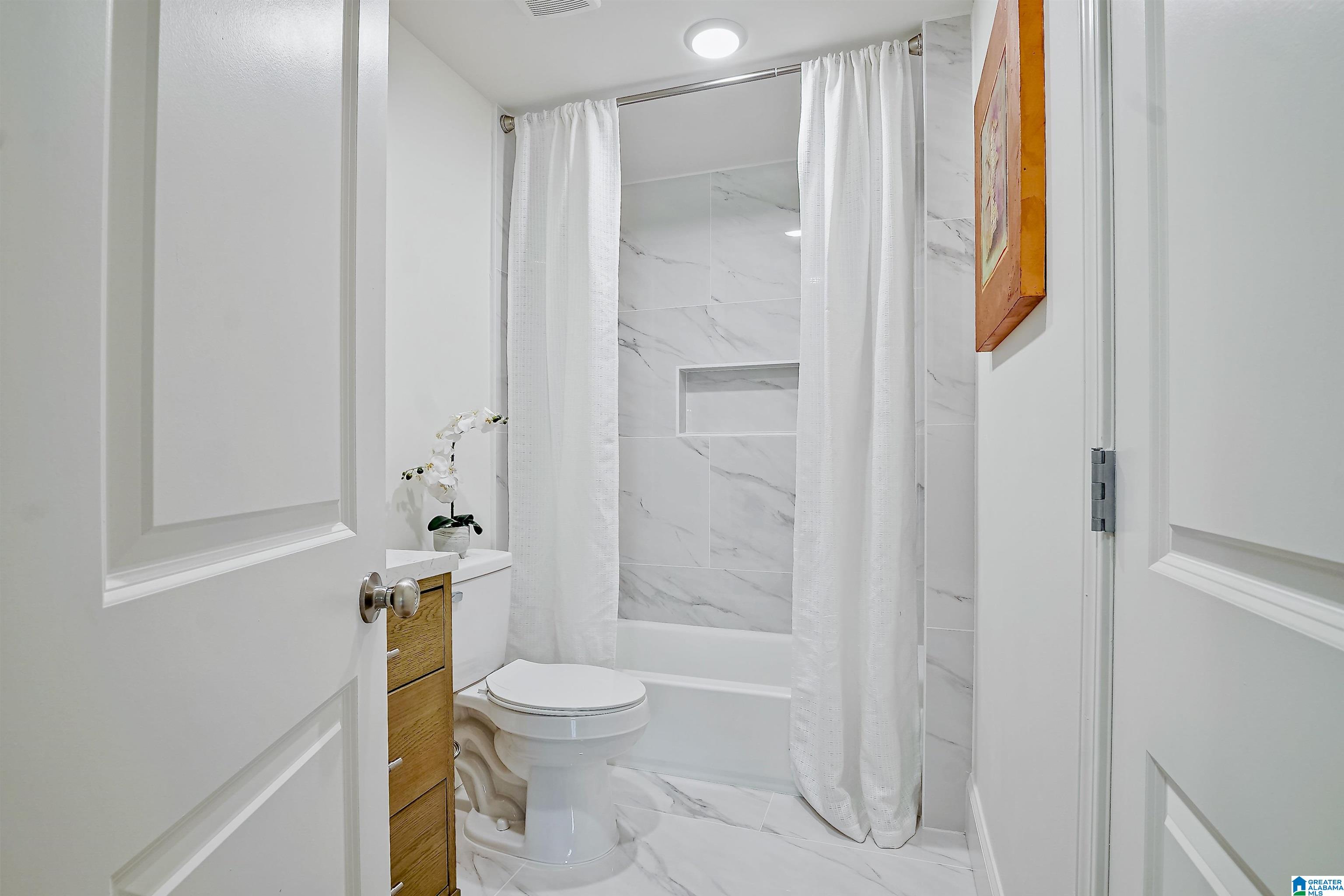 1739 Kensington Road Birmingham, AL 35209 - Photo 25 of 63