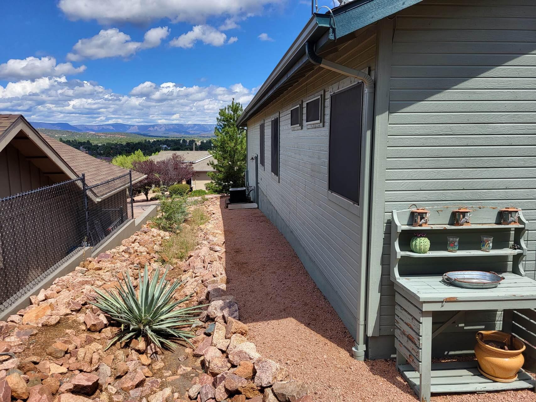 1120 South Sycamore Circle Payson, AZ 85541 - Photo 40 of 44 a view of a terrace with sitting area