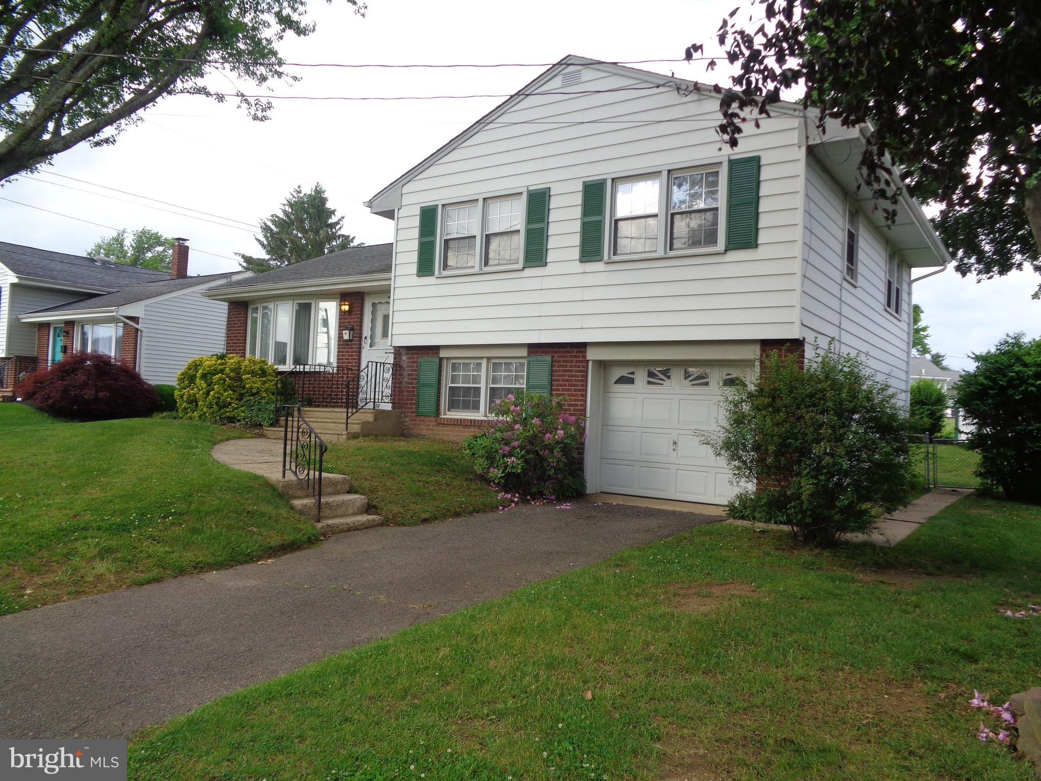 14 Valley View Road Hamilton, NJ 08620 - Photo 1 of 13