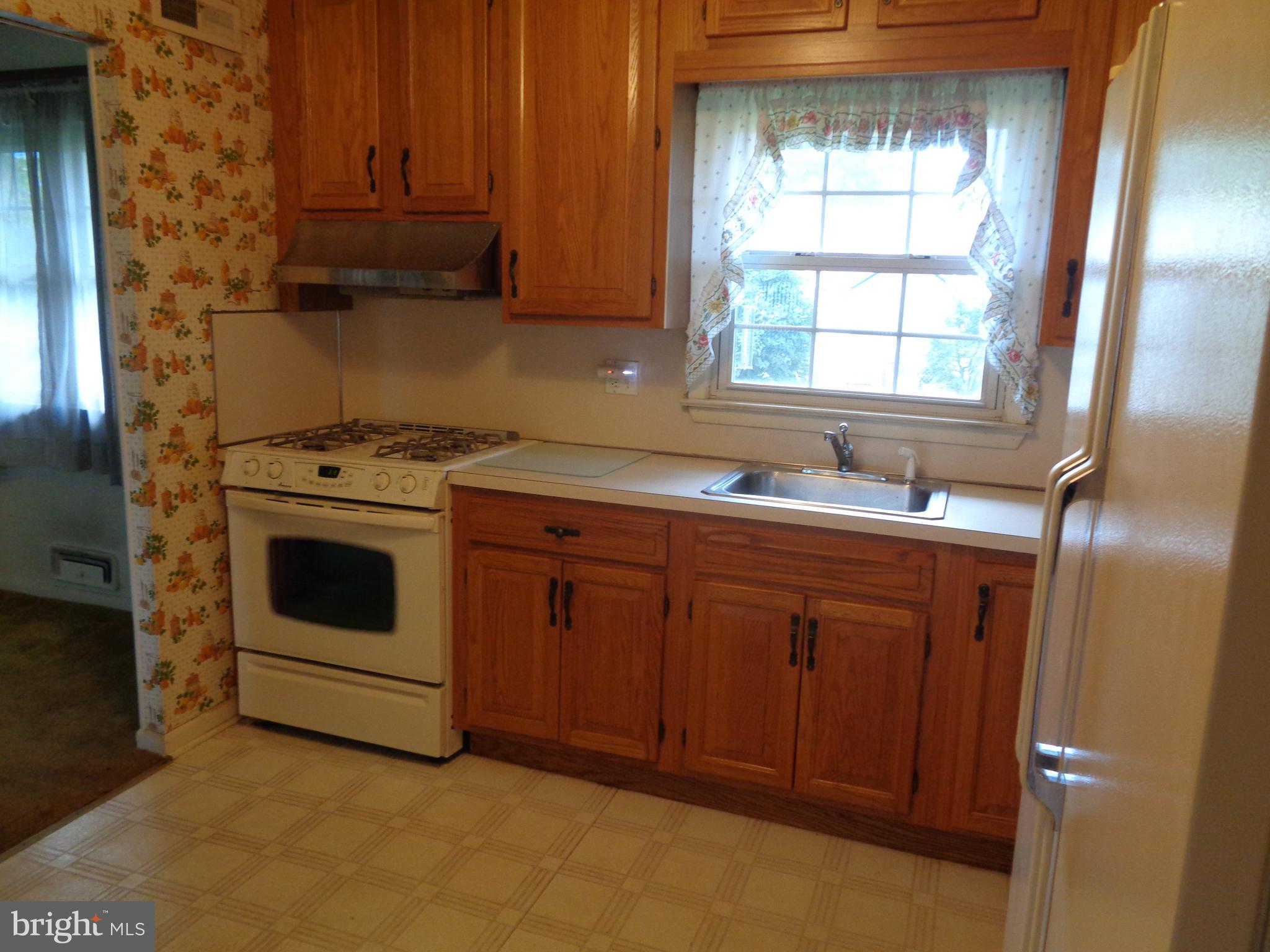 14 Valley View Road Hamilton, NJ 08620 - Photo 4 of 13