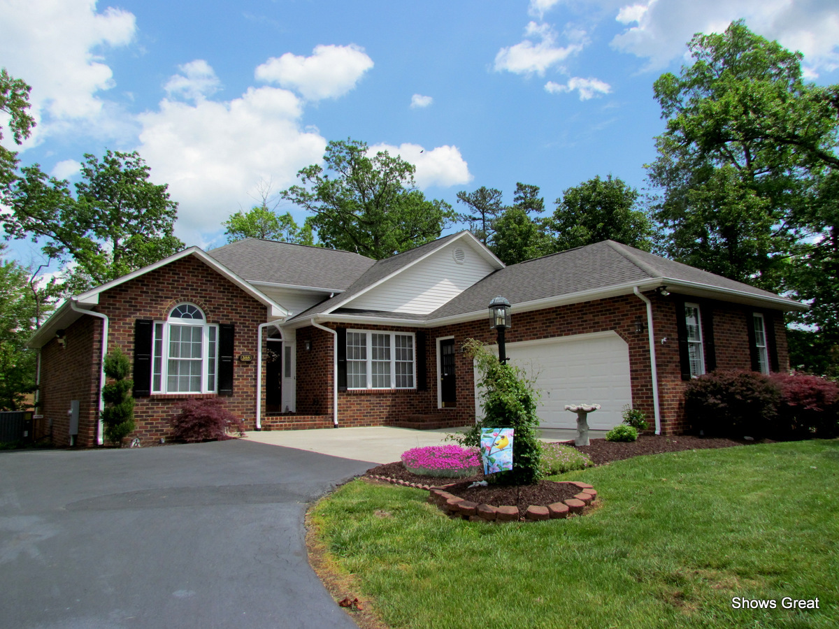 388 Stonehaven Lane Blue Ridge, VA 24064 - Photo 1 of 29 Front of Home
