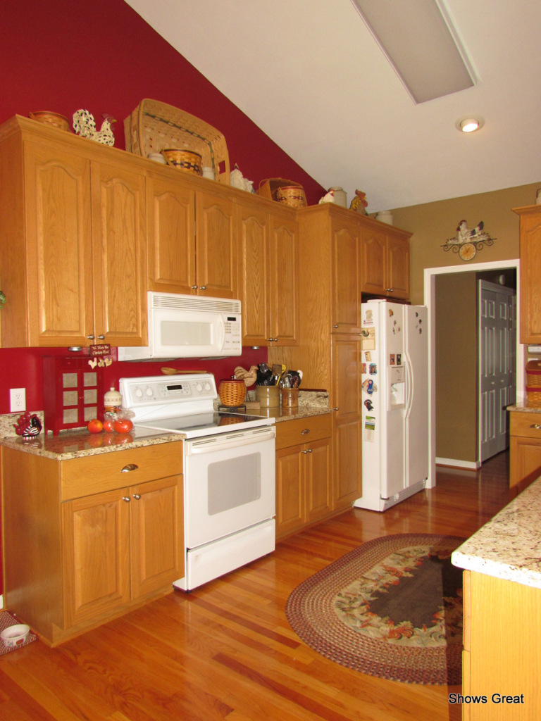 388 Stonehaven Lane Blue Ridge, VA 24064 - Photo 11 of 29 Kitchen