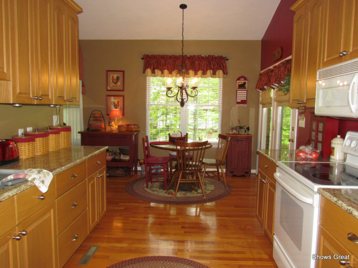 388 Stonehaven Lane Blue Ridge, VA 24064 - Photo 13 of 29 Kitchen