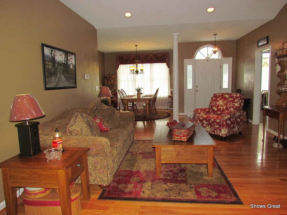 388 Stonehaven Lane Blue Ridge, VA 24064 - Photo 7 of 29 Living Room