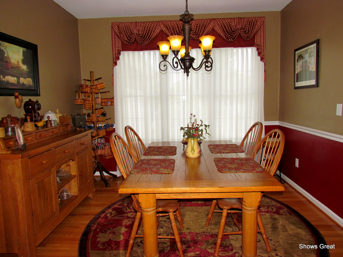 388 Stonehaven Lane Blue Ridge, VA 24064 - Photo 8 of 29 Dining Room