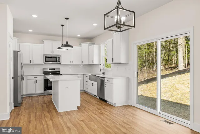 $519,900 | 8355 Coolidge Circle, King George, VA 22485