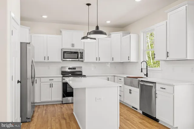 $519,900 | 8355 Coolidge Circle, King George, VA 22485