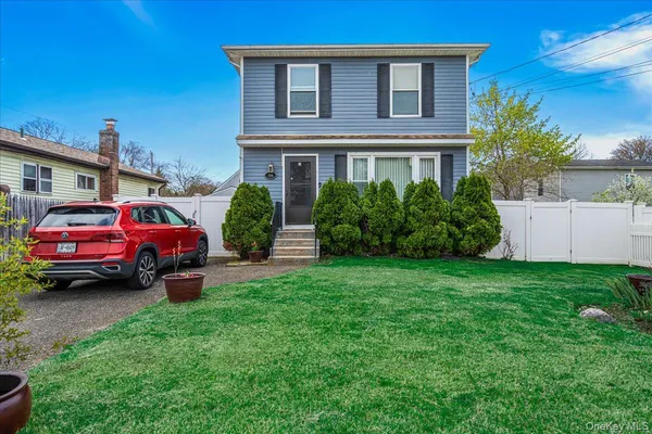 $699,999 | 144 Washington Avenue, Wheatley Heights, NY 11798