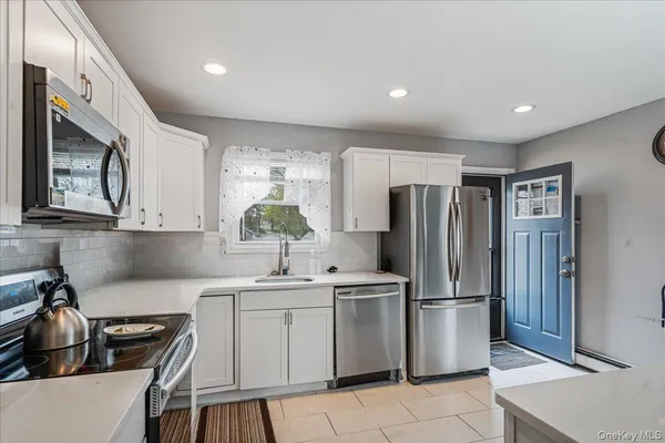 $699,999 | 144 Washington Avenue, Wheatley Heights, NY 11798