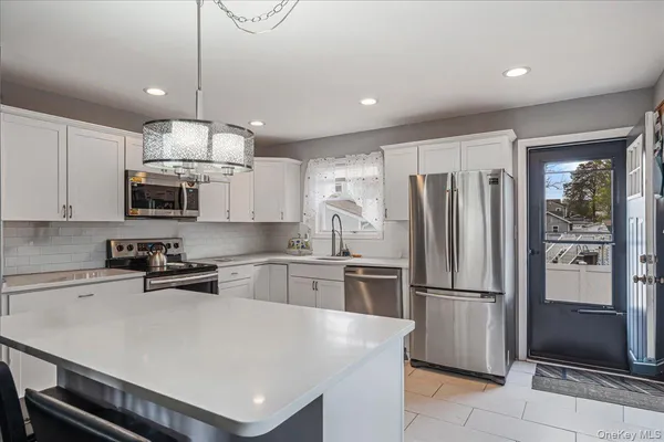 $699,999 | 144 Washington Avenue, Wheatley Heights, NY 11798