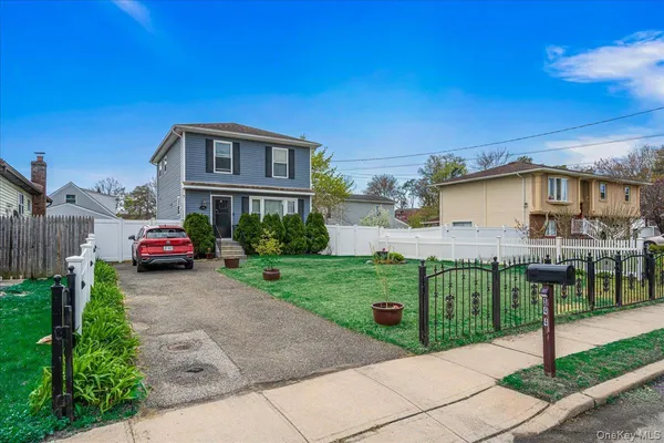 $699,999 | 144 Washington Avenue, Wheatley Heights, NY 11798