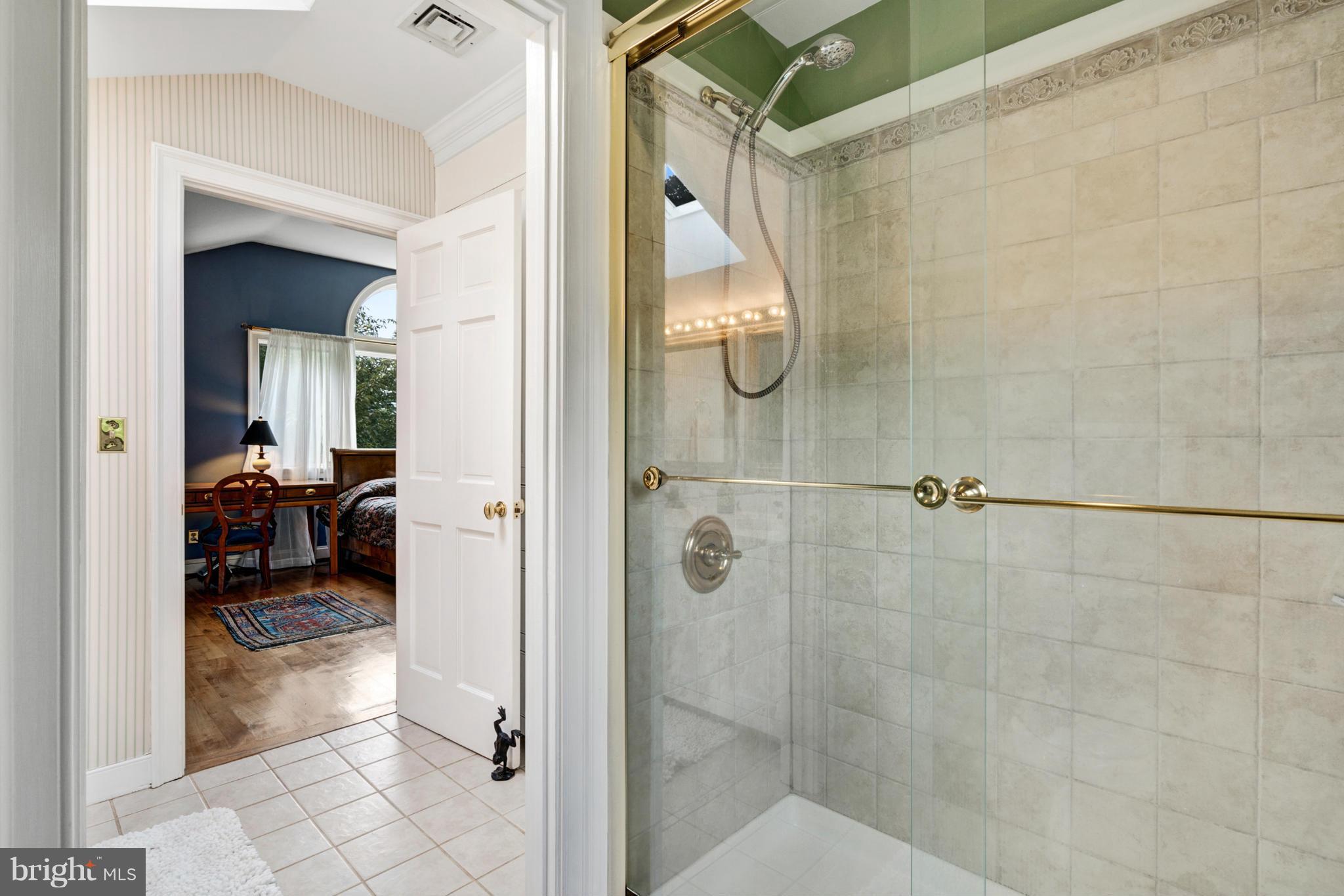 10003 Ada Road Marshall, VA 20115 - Photo 13 of 30 Oversized Shower in Master Bath!