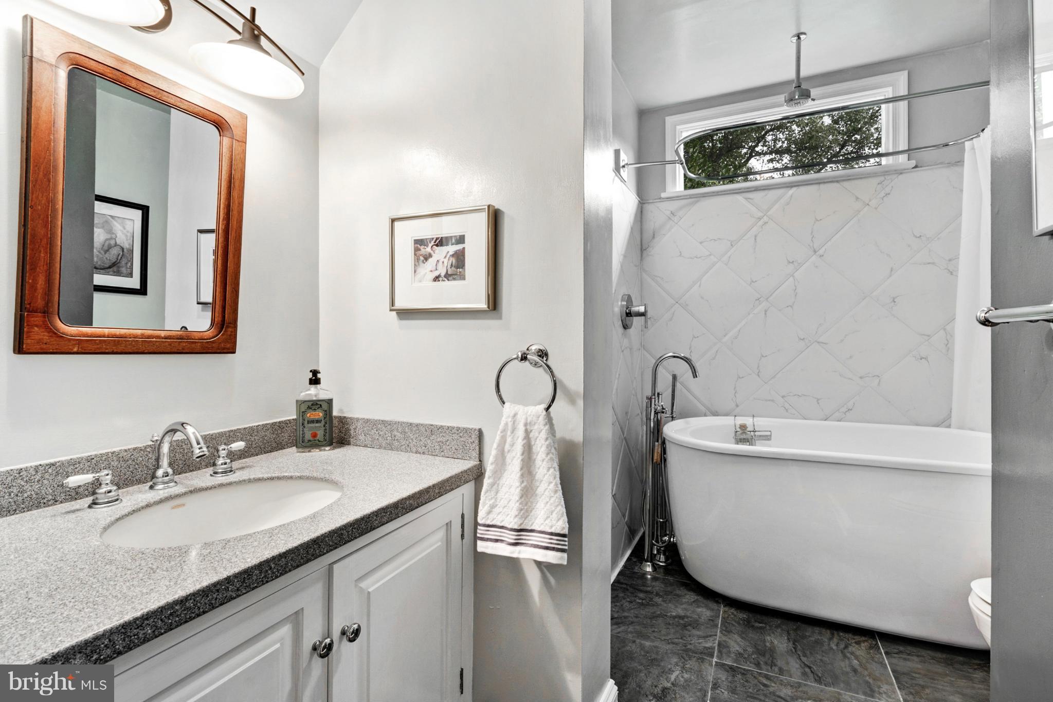 10003 Ada Road Marshall, VA 20115 - Photo 21 of 30 Renovated Bath w/Free Standing Bath Tub