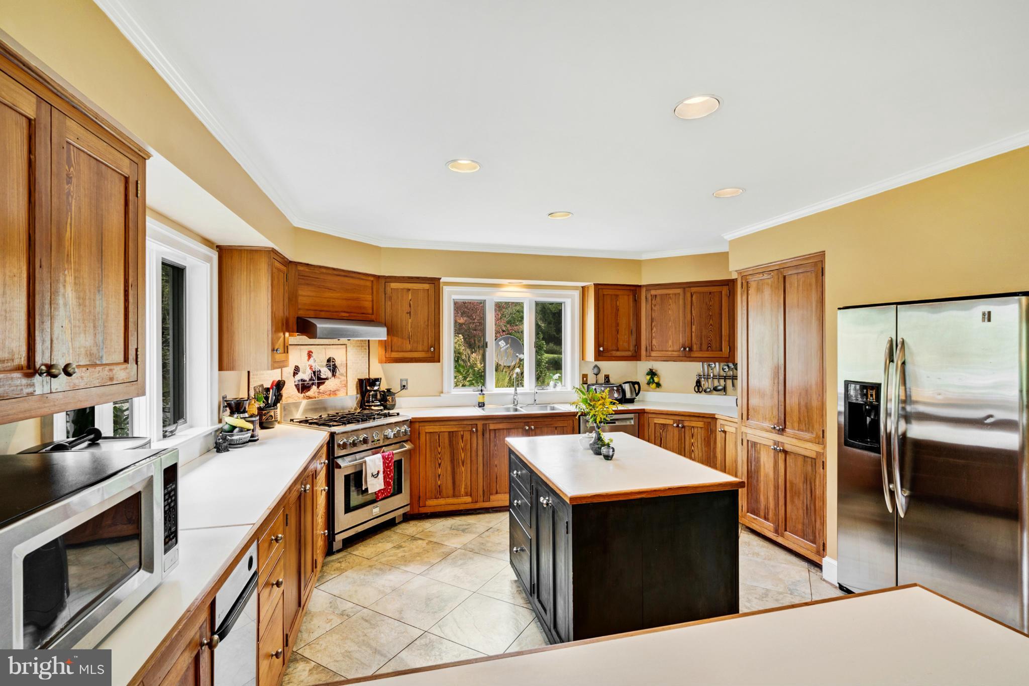 10003 Ada Road Marshall, VA 20115 - Photo 7 of 30 Gourmet Kitchen features High-End Appliances!