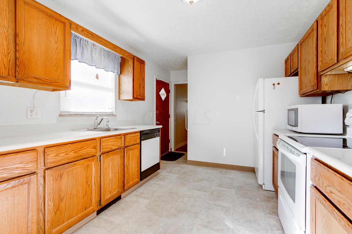 1991 Langham Road Columbus, OH 43221 - Photo 8 of 25