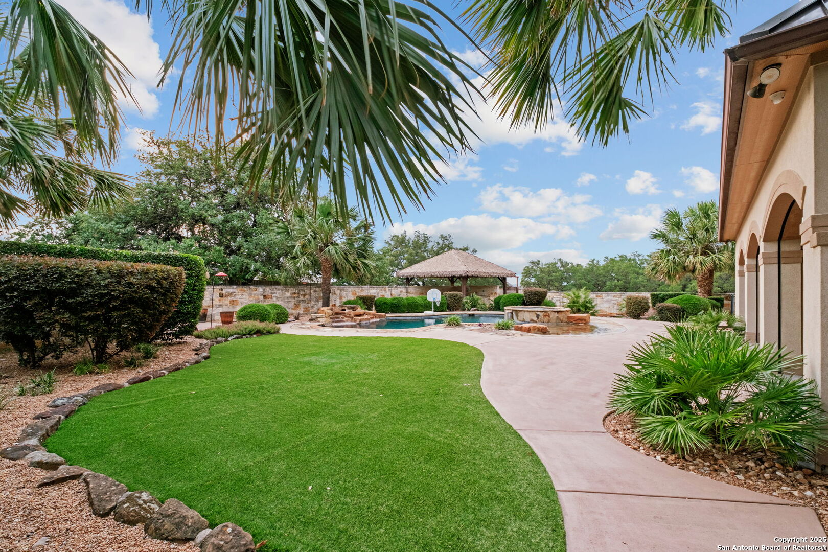 208 Cascade Caverns Road Boerne, TX 78015 - Photo 23 of 74