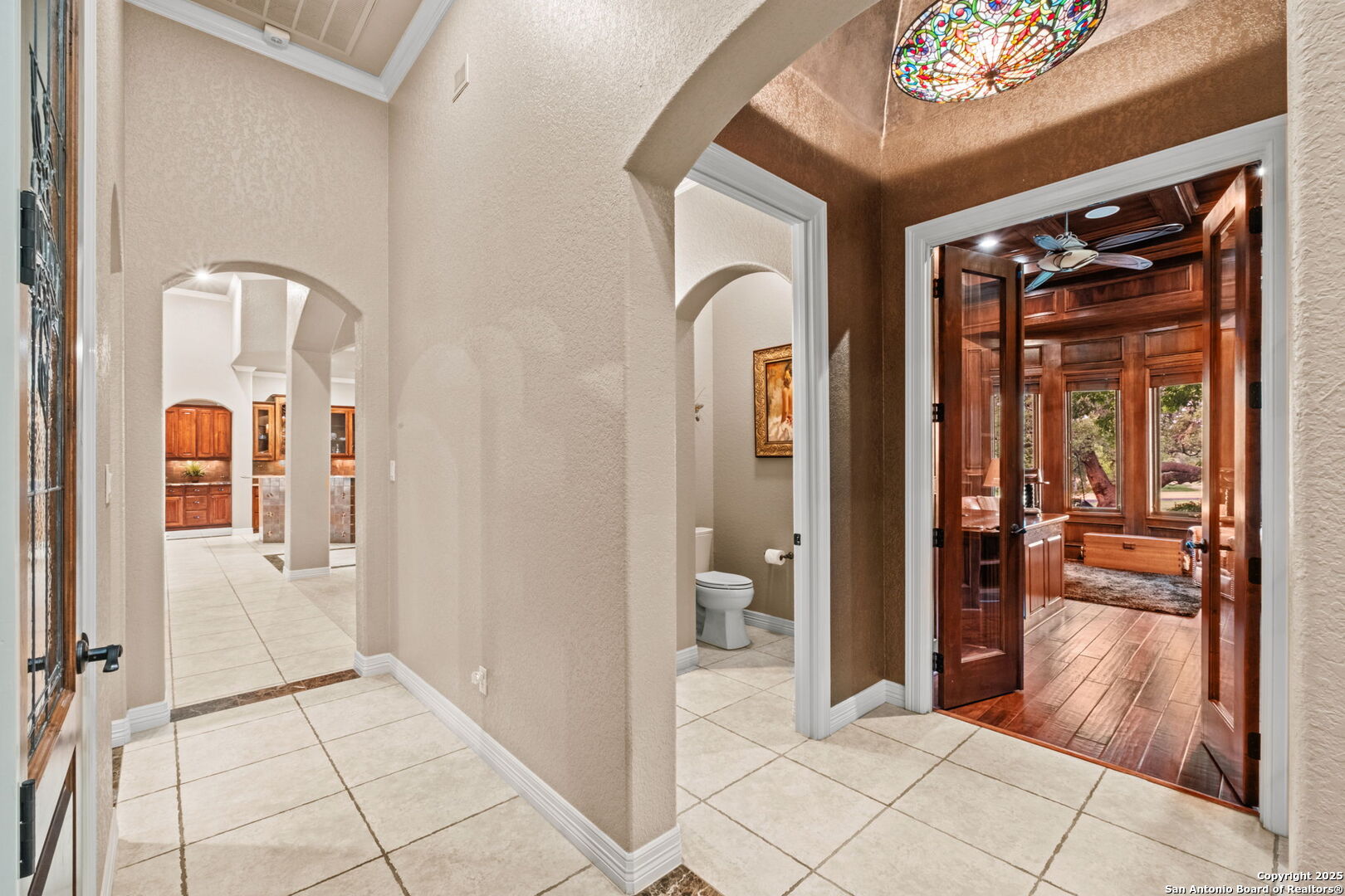 208 Cascade Caverns Road Boerne, TX 78015 - Photo 54 of 74 a view of a bathroom from the hallway