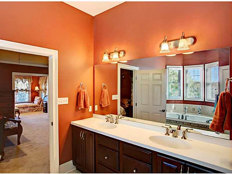 170 Leisie Road Renfrew, PA 16053 - Photo 11 of 25 Master Bath/Spa.