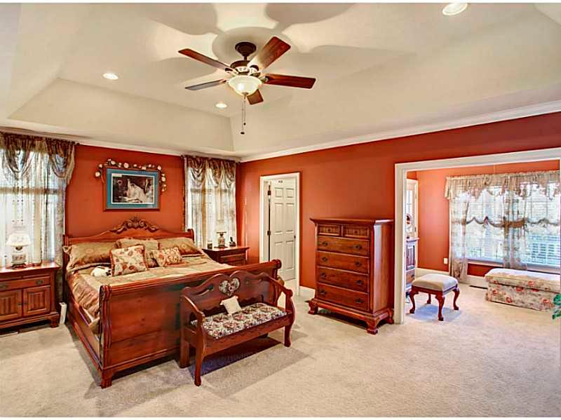 170 Leisie Road Renfrew, PA 16053 - Photo 9 of 25 Master Bedroom.