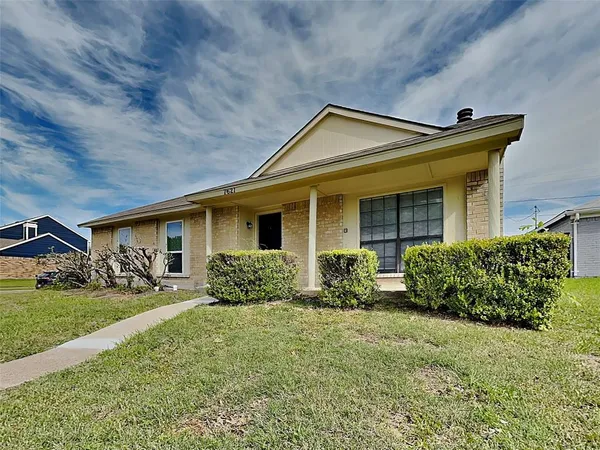 $1,945 | 7621 Pebble Beach Drive, Rowlett, TX 75088
