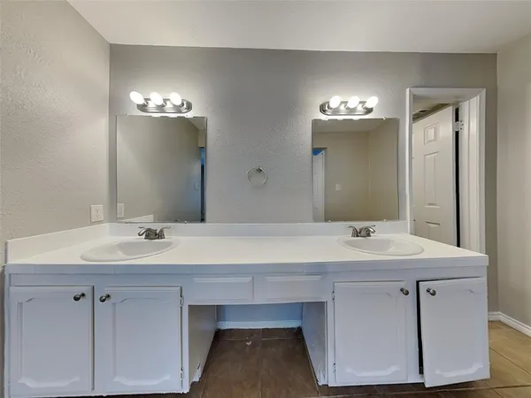 $1,895 | 7621 Pebble Beach Drive, Rowlett, TX 75088