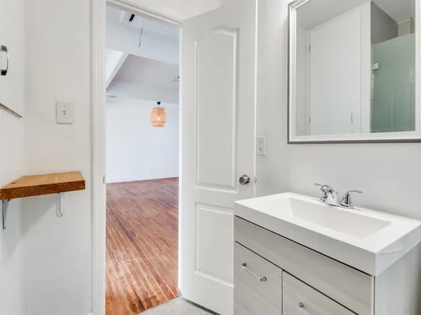 $3,000 | 3739 Almazan Drive, Dallas, TX 75220