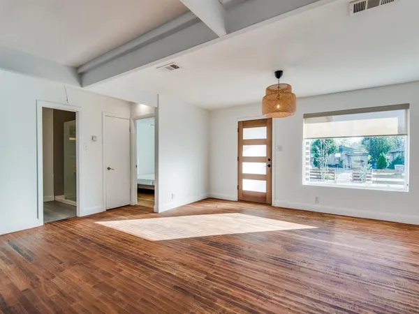 $3,000 | 3739 Almazan Drive, Dallas, TX 75220