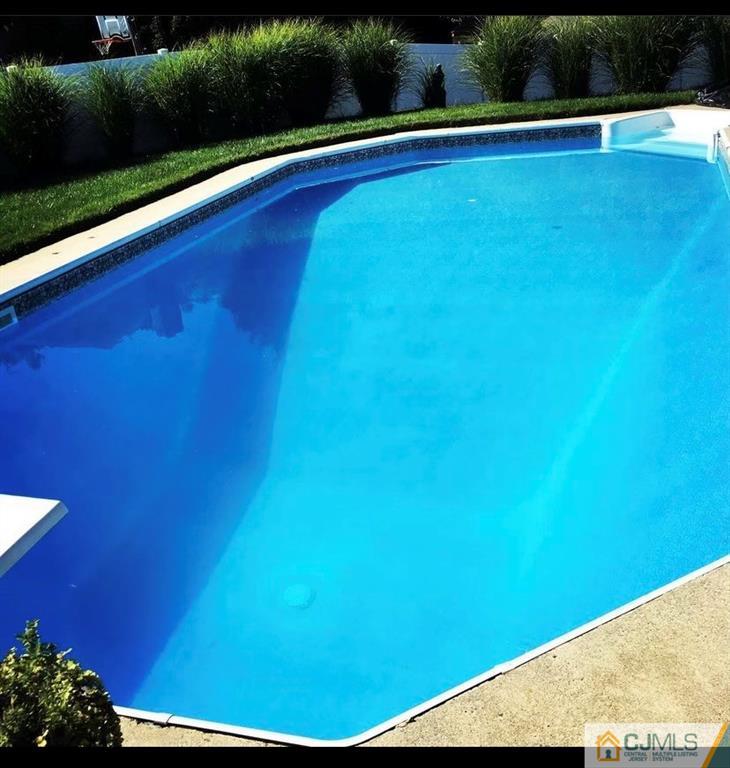 33 Thomas Road East Brunswick, NJ 08816 - Photo 25 of 28