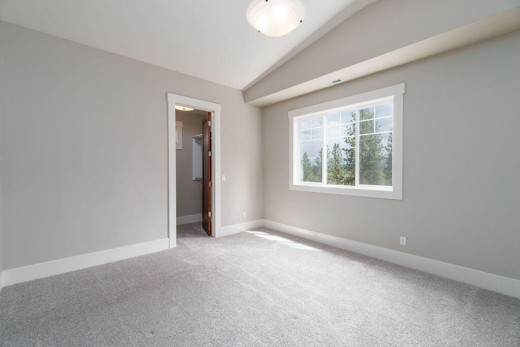 3336 Northwest Shevlin Ridge Bend, OR 97703 - Photo 47 of 69 RileyVisuals-48
