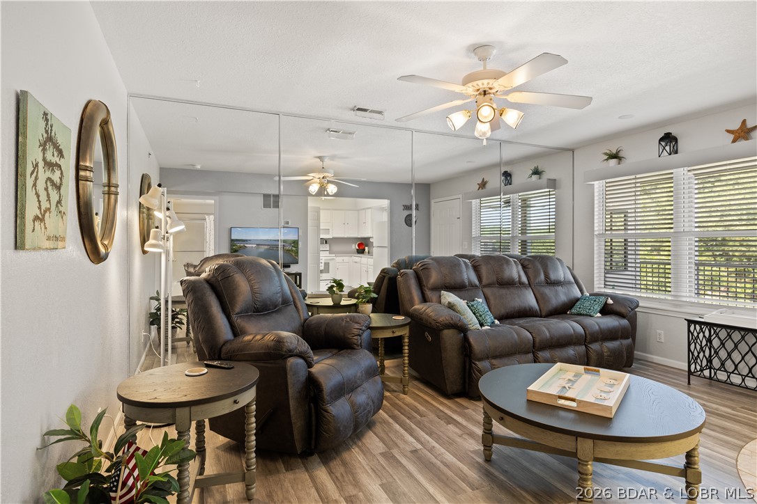 40 Lighthouse Road, Unit 1302 Lake Ozark, MO 65049 - Photo 2 of 25 Gallery Image 2