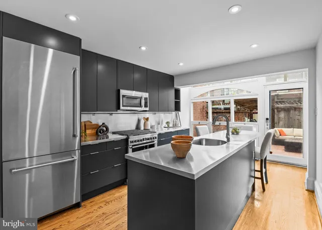 $1,895,000 | 2222 Locust Street, Philadelphia, PA 19103