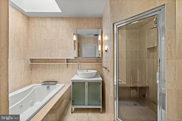 $1,895,000 | 2222 Locust Street, Philadelphia, PA 19103