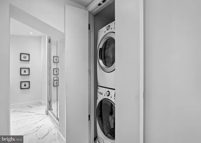 $1,895,000 | 2222 Locust Street, Philadelphia, PA 19103