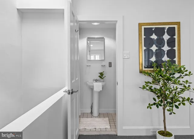 $1,895,000 | 2222 Locust Street, Philadelphia, PA 19103