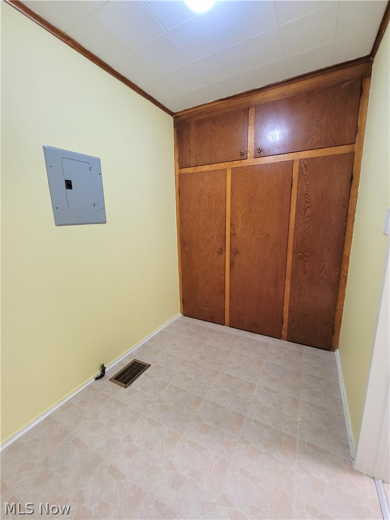 6512 Sherborn Road Parma Heights, OH 44130 - Photo 9 of 18 Gallery Image 9