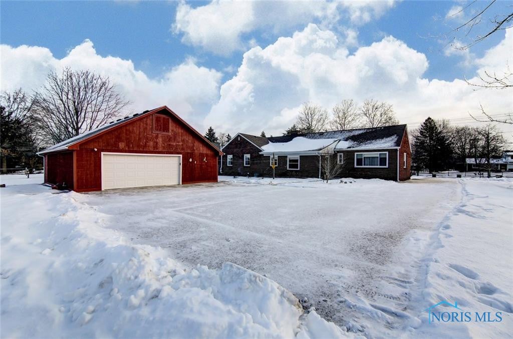 1423 Cass Road Maumee, OH 43537 - Photo 35 of 35 Plenty of parking for family and guests