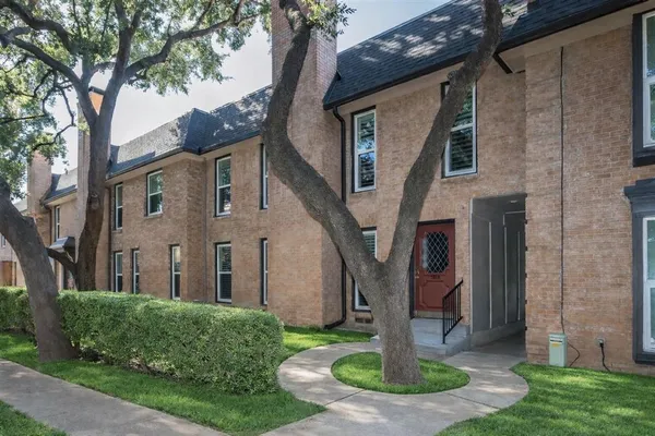 $308,000 | 7818 Meadow Park Drive, Unit 216, Dallas, TX 75230