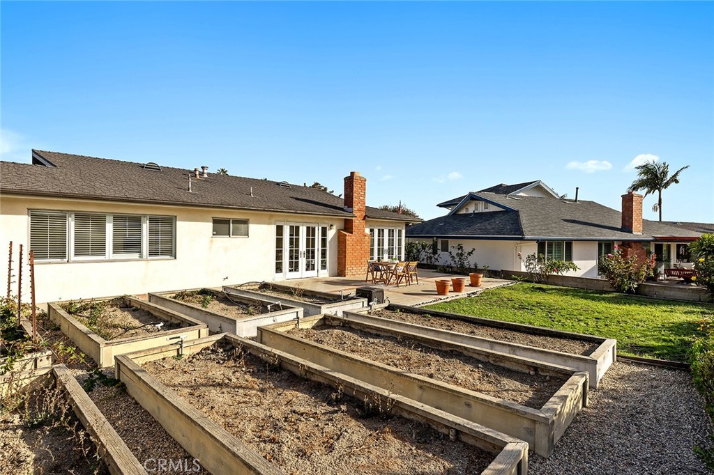215 Via Montego San Clemente, CA 92672 - Photo 16 of 69 a front view of a house with a garden