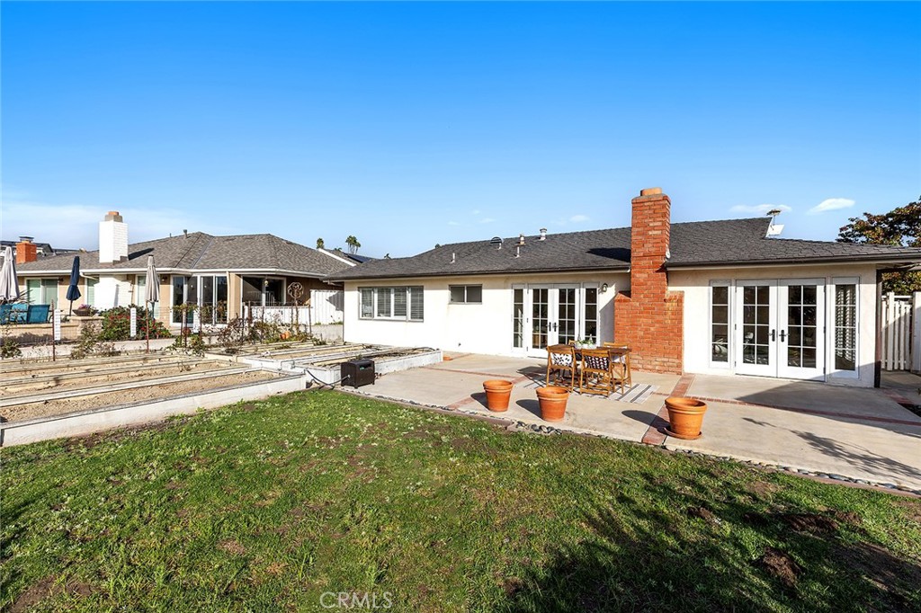 215 Via Montego San Clemente, CA 92672 - Photo 20 of 69 a view of a house with swimming pool and sitting area