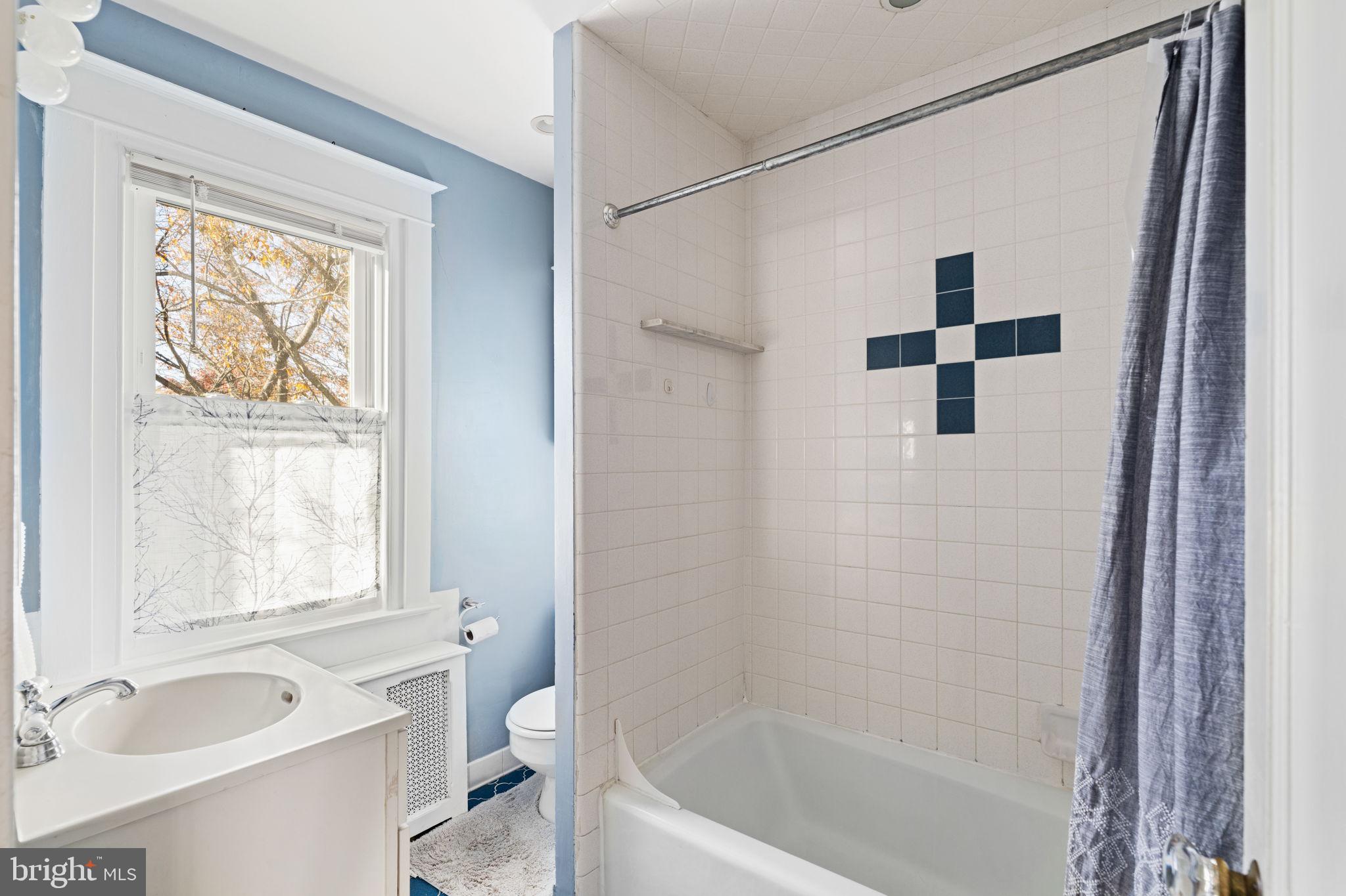 5 Erdenheim Road Glenside, PA 19038 - Photo 35 of 41 Full bathroom