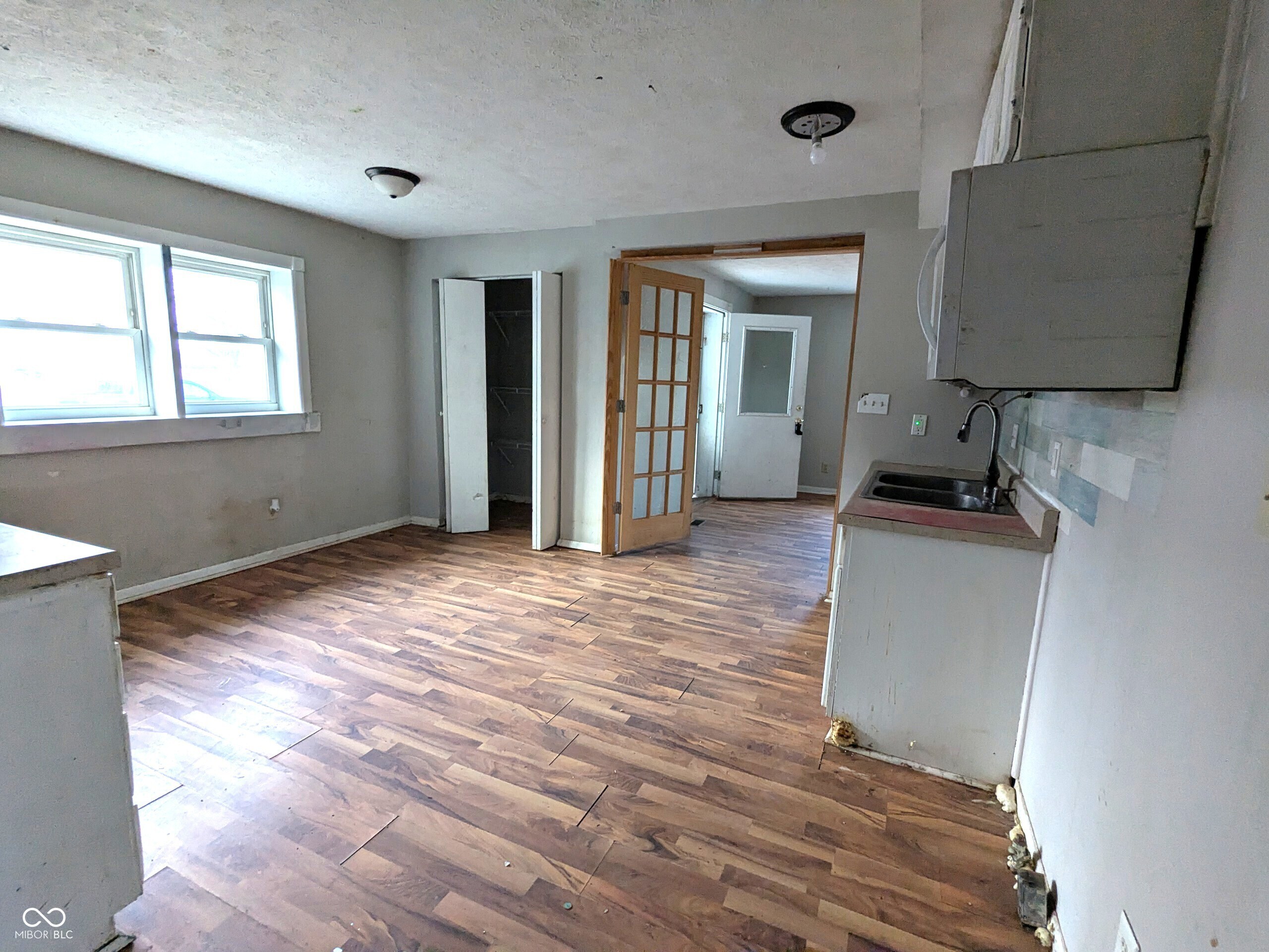 8249 Lake Road Indianapolis, IN 46217 - Photo 4 of 15 Gallery Image 4