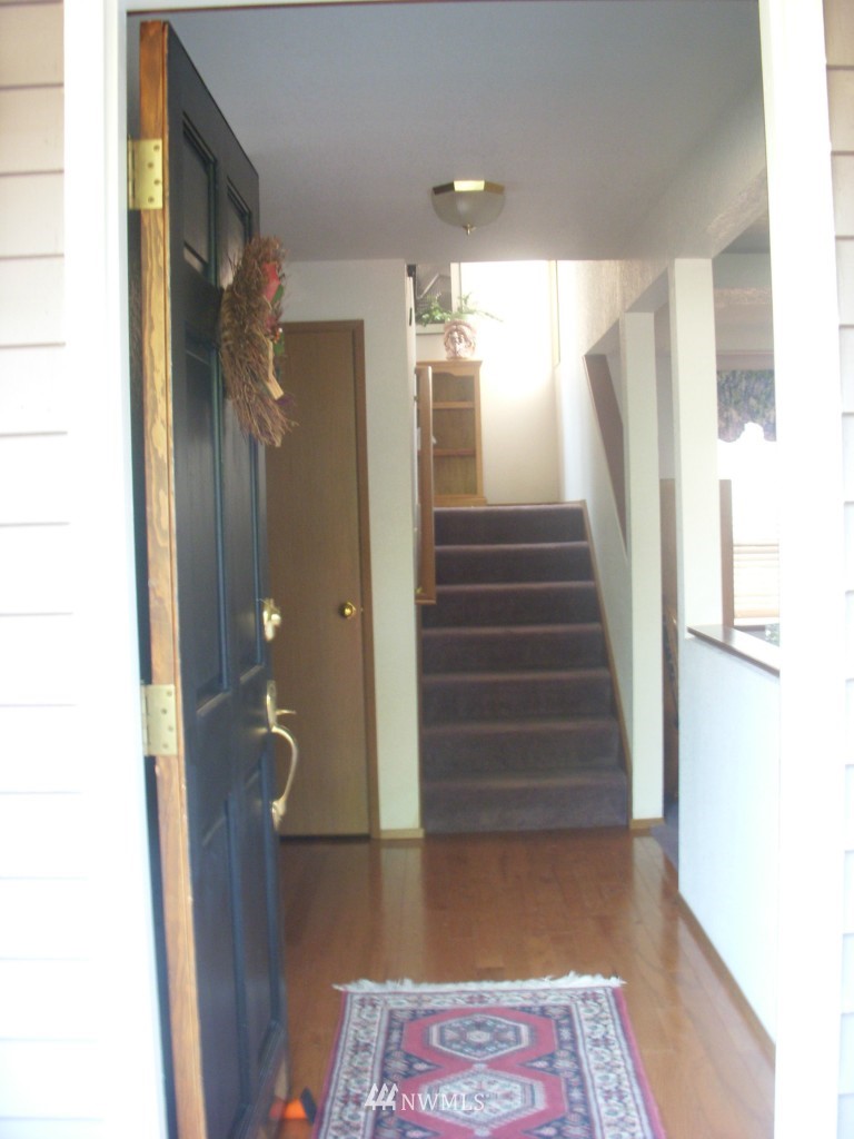 23428 22nd Avenue Southeast Bothell, WA 98021 - Photo 2 of 17 Gallery Image 2