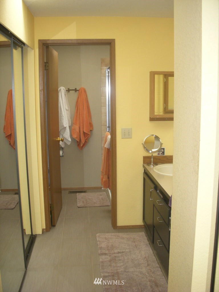 23428 22nd Avenue Southeast Bothell, WA 98021 - Photo 12 of 17 Gallery Image 12